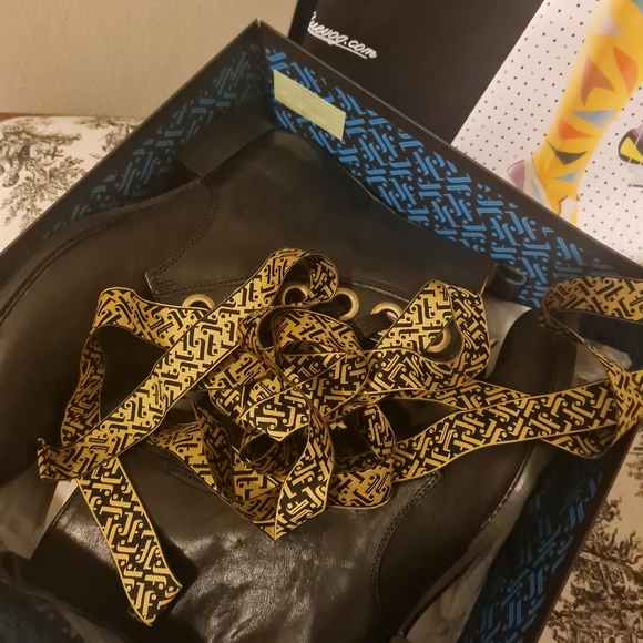 NWT John Fluevog Da Costa Biblio laced up leather ankle boots Size 9 Wome - Picture 12 of 15